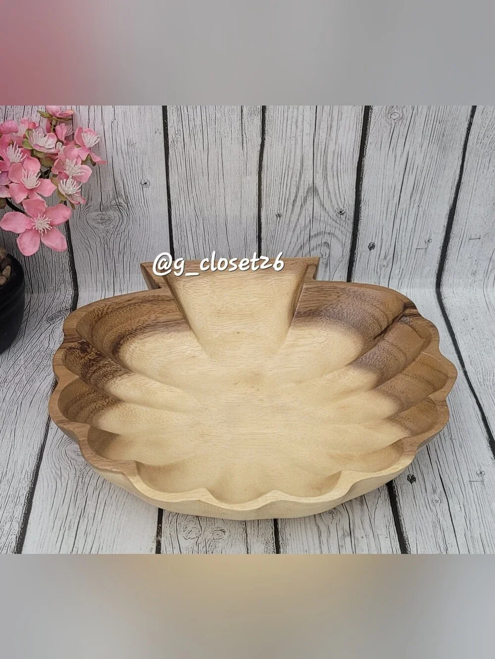 Natural Wood Shell Serving Bowl